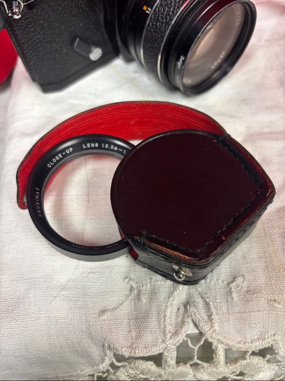 Vintage Black SLR CHINON Film Camera with 55mm Lens with bonus lens - Picture 5 of 12